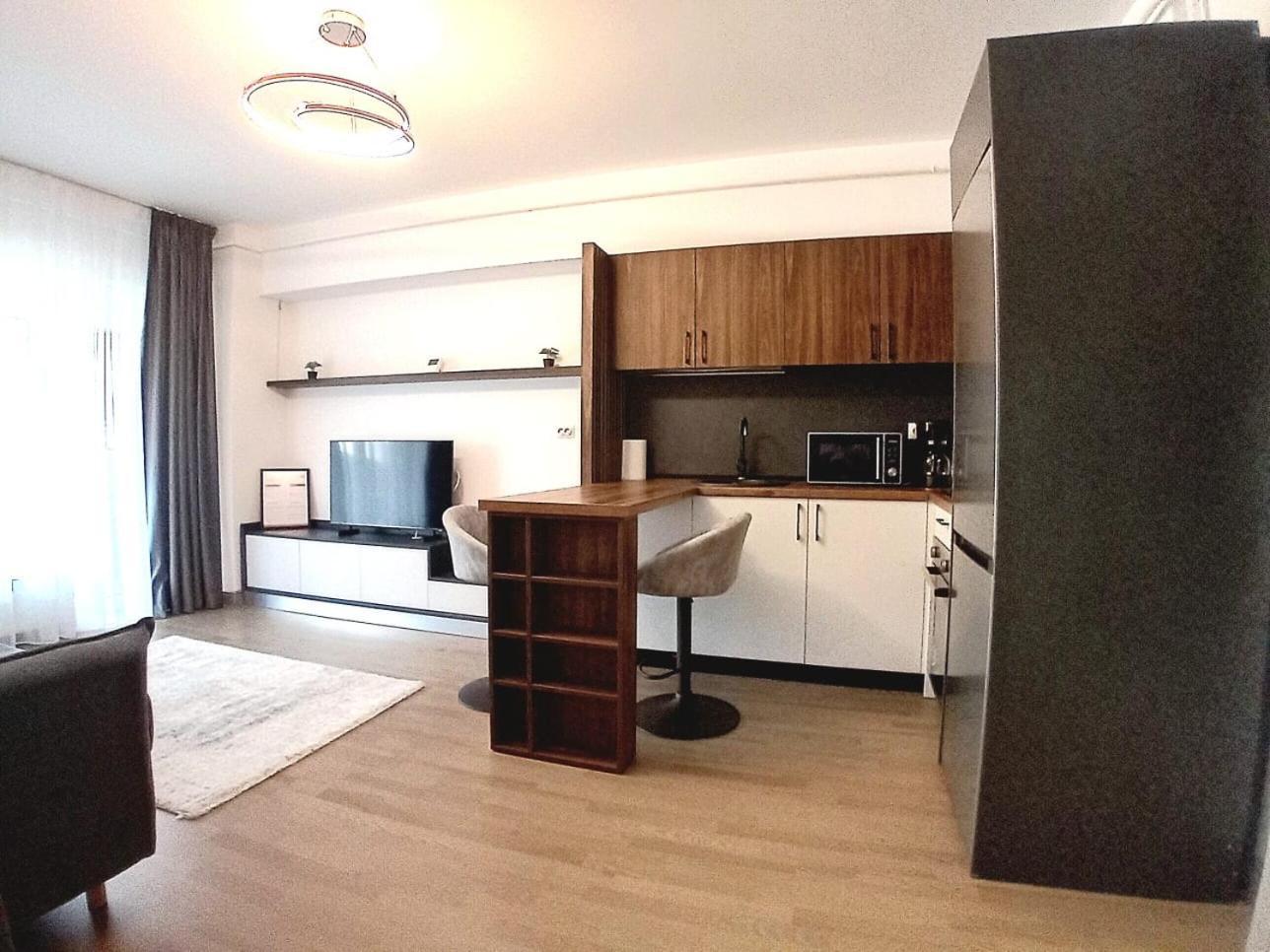 Himson-Brown Apartment Iasi Exteriör bild
